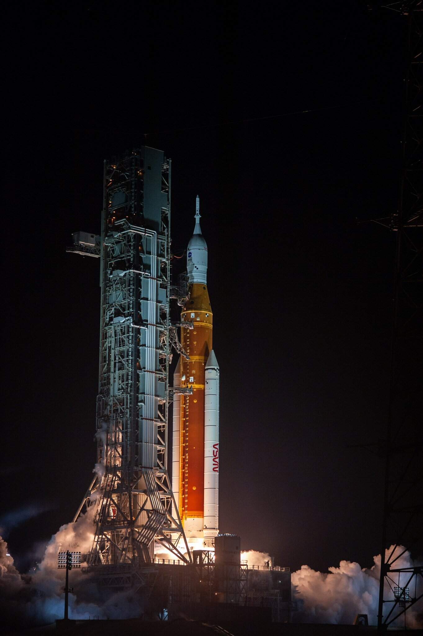 UH Engineering Project - Shasta Advertiser Mobile Robot